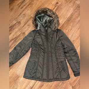 Green womens puffer jacket! Size Large